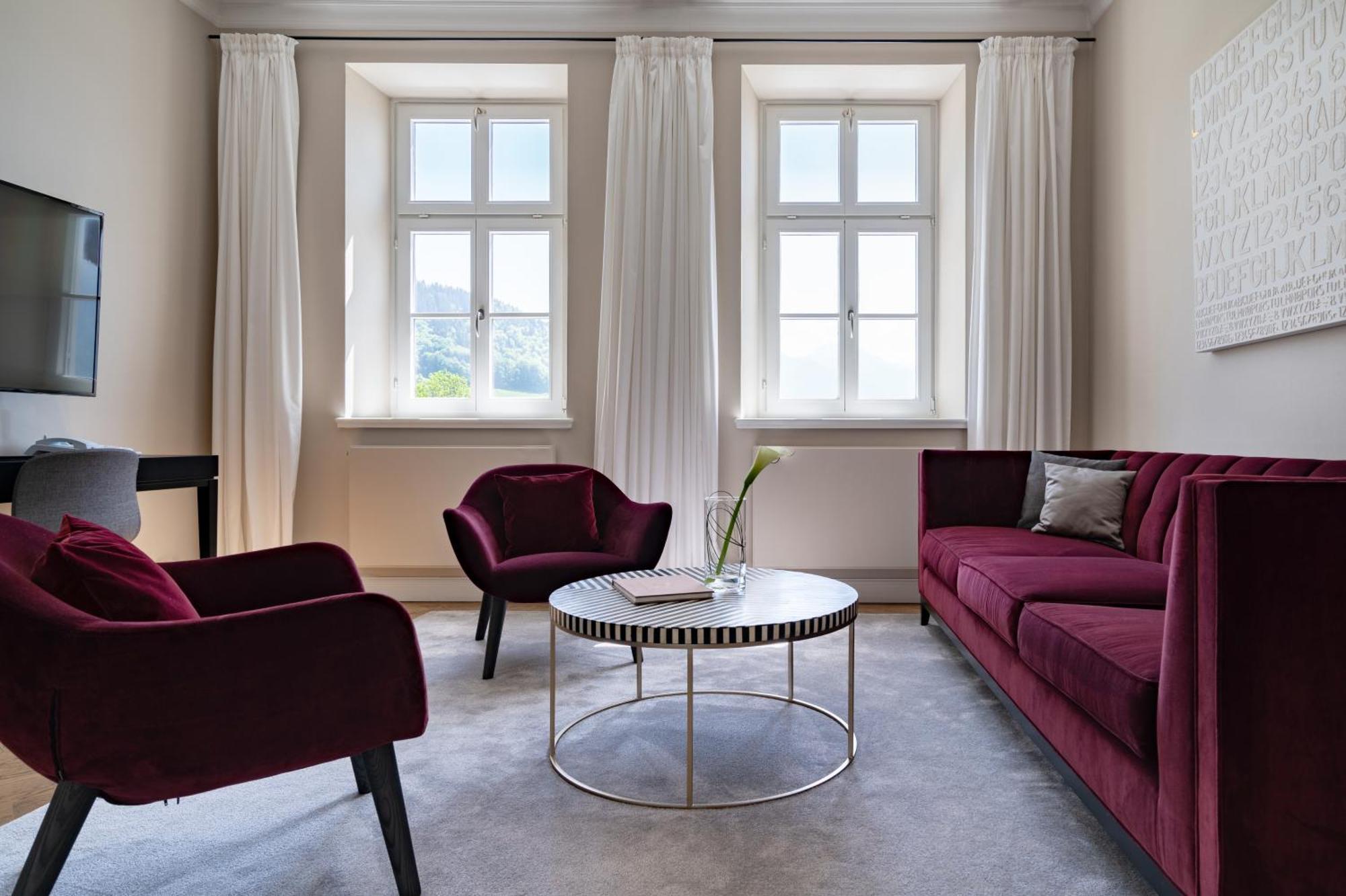 Das Tegernsee Exterior photo A living room at the Hotel de la Paix